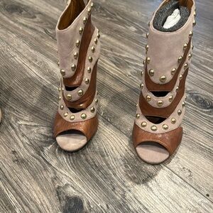 NWOT Nine West studded heels